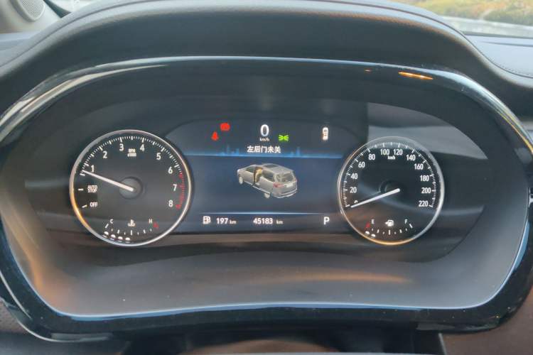 Used Buick GL8 2021 Land Cruiser Executive 652T Premium Model