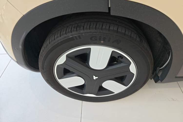 Used firefly firefly 2025 Illuminated Edition
