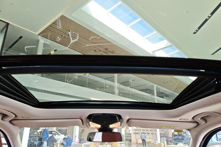 Used BMW i3 2024 eDrive 40 L Midnight Edition
