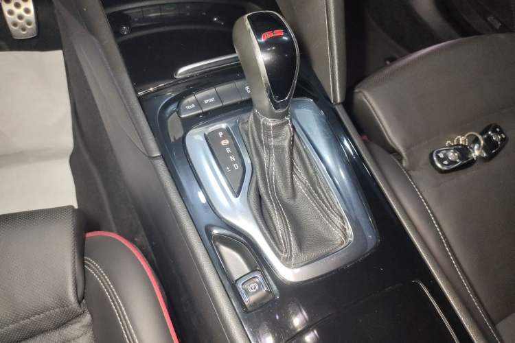 Used Buick Regal 2017 GS 28T Luxury Model