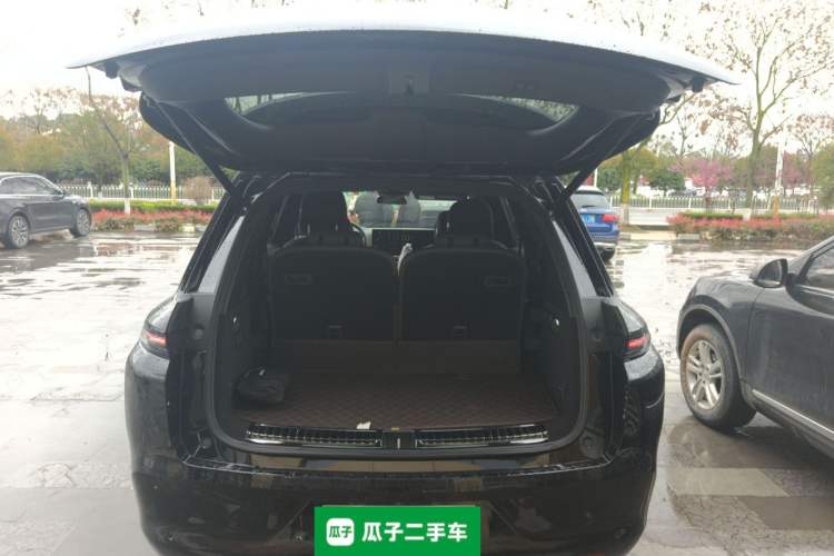 Used Li Auto L8 2023 Pro Model
