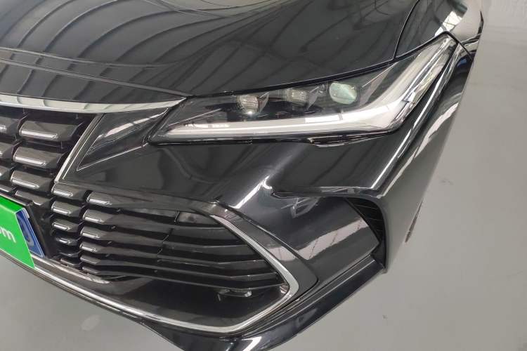 Used Toyota Avalon 2022 Dual-Engine 2.5L XLE Premium Edition
