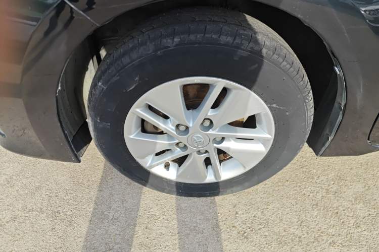 Used Toyota Corolla 2017 1.2T CVT GL Left Front Wheel Hub