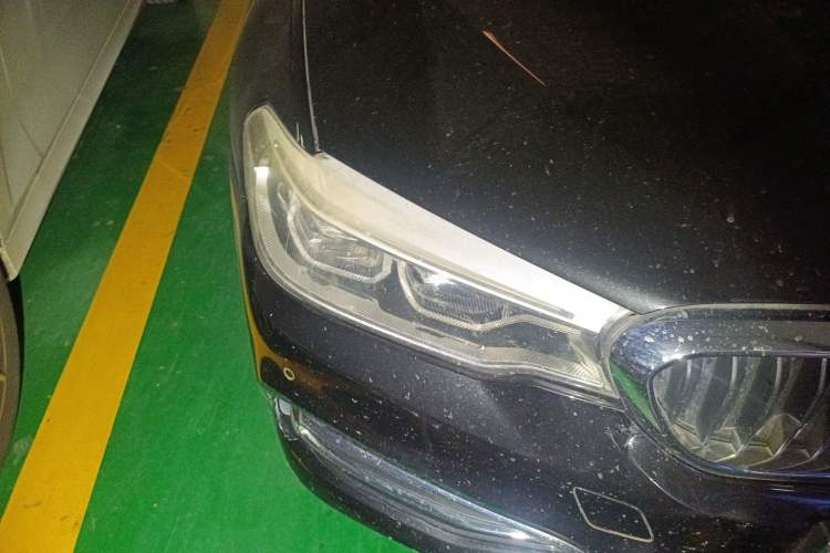 Used BMW 5 Series 2018 530Li Luxury Edition Premium Package Right Front Headlight