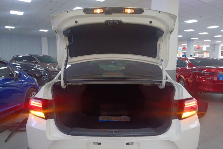 Used Venucia D60 2018 1.6L CVT Smart Connect Elite Edition
