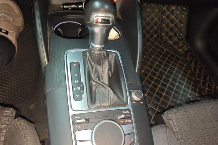 Used Audi A3 2015 Sportback 45 TFSI S line sports model Gear Lever