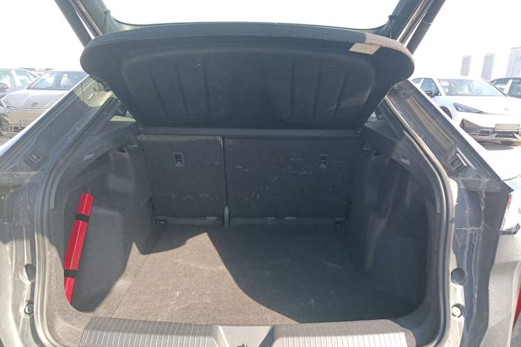 Used Volkswagen ID.UNYX 2024 Pro Long-Range Version
