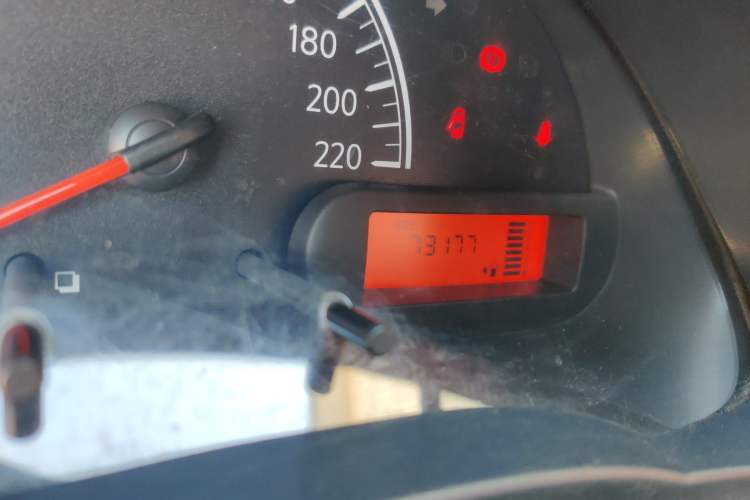 Used Nissan Sunny 2015 1.5XE Manual Comfort Edition Odometer Close Up