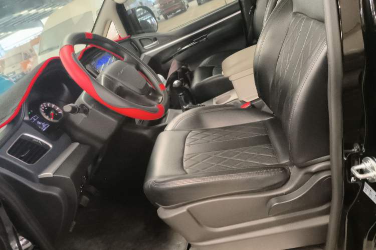 Used FORTHING Lingzhi 2025 M5 1.6L Long Wheelbase Comfort 7-Seater