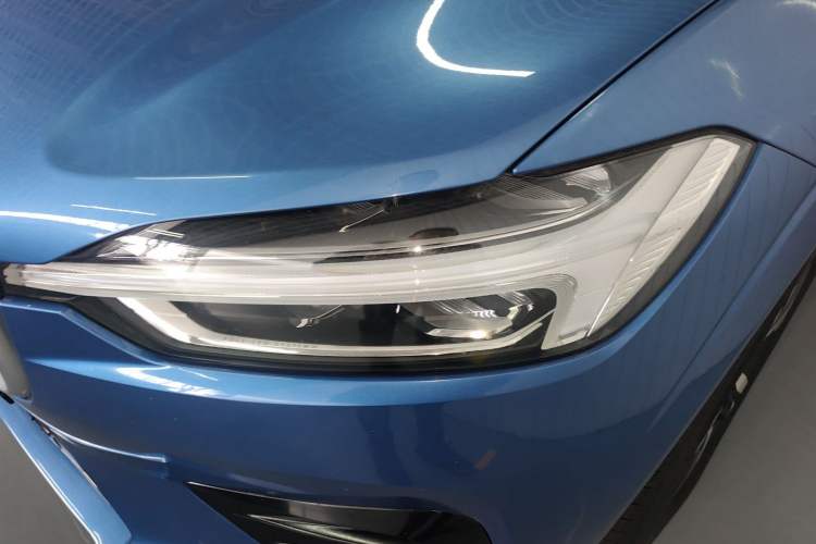 Used Volvo XC60 2019 T5 4x4 Smart & Dynamic Sport Edition China VI Standard
