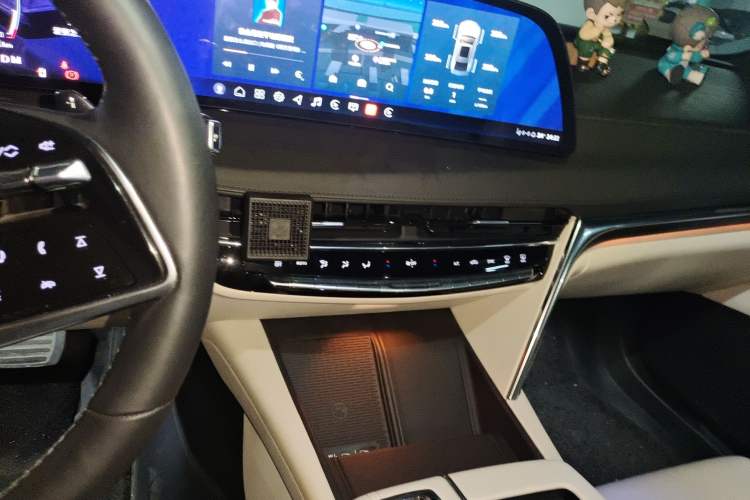 Used Cadillac CT6 2023 28T Luxury Version Audio And AC Panel