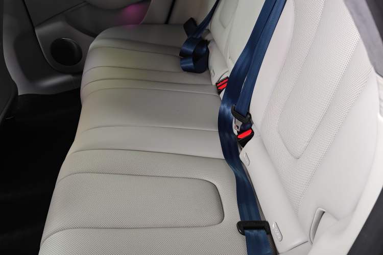 Used Hima Luxeed S7 2025 705 km Max Left Rear Seat