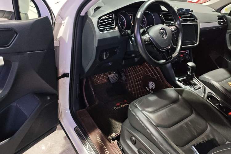 Used Volkswagen Tiguan L 2020 330TSI Automatic Two-Wheel Drive Panoramic Comfort Edition China VI Standard Driver Seat