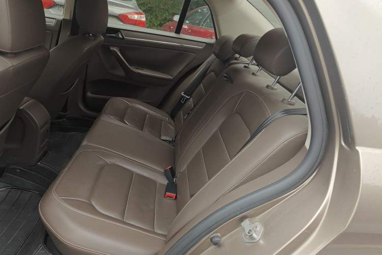 Used Volkswagen Bora 2014 1.6L Automatic Comfort Model Left Rear Seat