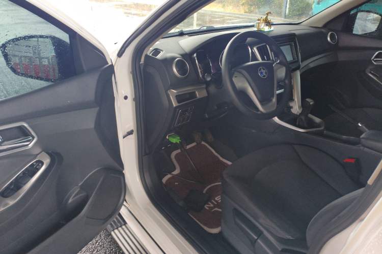 Used Venucia T70 2015 1.6L Manual Ruixing Edition