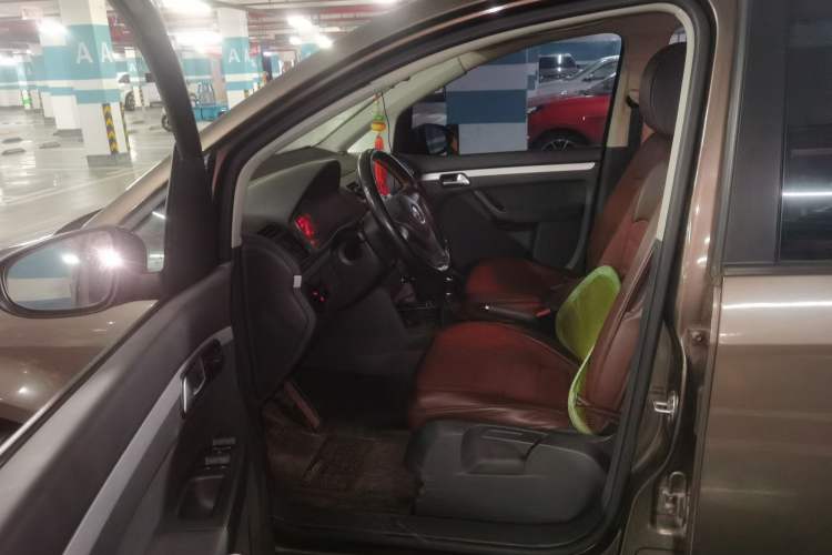 Used Volkswagen Touran 2013 1.4T Manual Fashion Edition 5 Seats