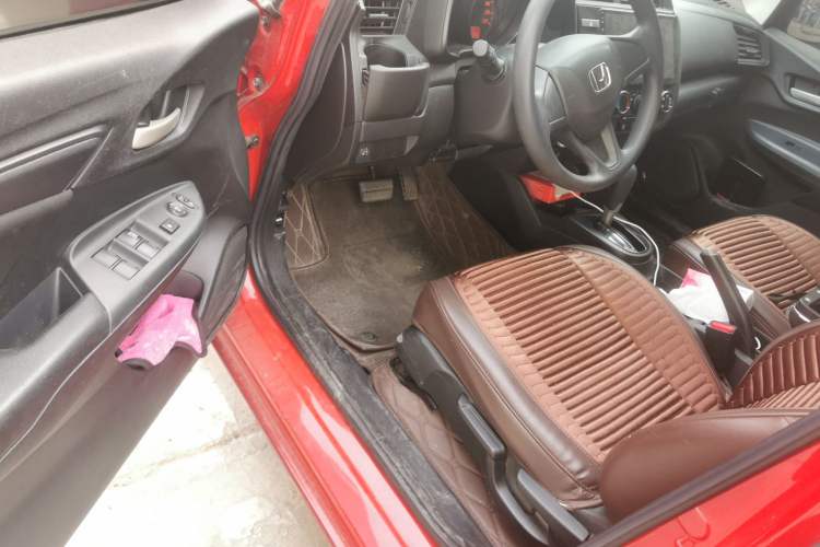 Used Honda Fit 2018 1.5L CVT Comfort Sunroof Version Driver Seat