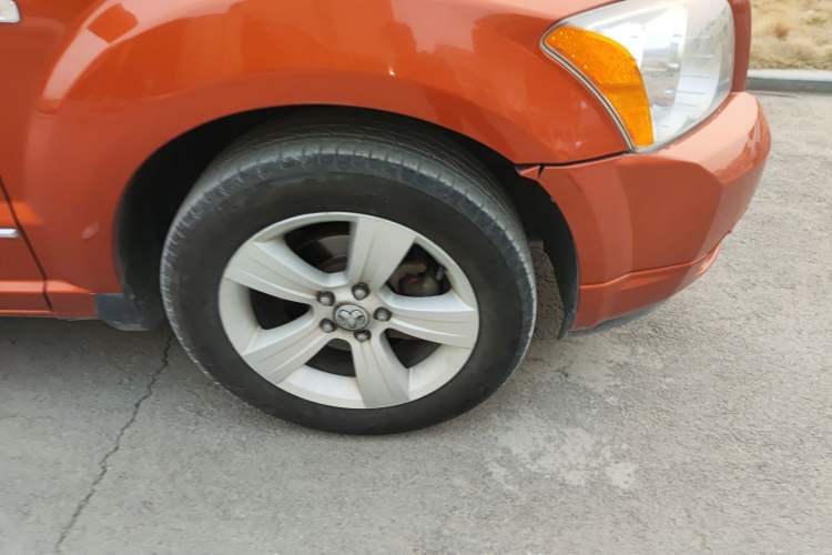 Used Dodge Caliber 2011 2.0 SXT Comfort Edition Right Front Wheel Hub