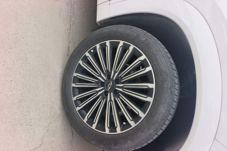 Used Chery Tiggo 9 2025 2.0T Automatic Two-Wheel Drive Luxury Edition 5 Seats