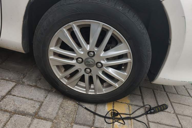 Used Toyota Vios 2014 1.5L Automatic ZhiZhen Edition Right Front Wheel Hub