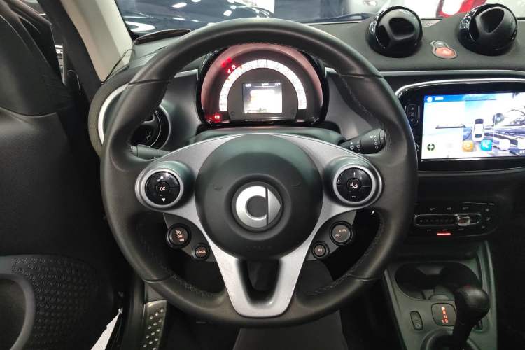 Used smart fortwo 2018 1.0L 52kW Hardtop Passion Edition China V Standard