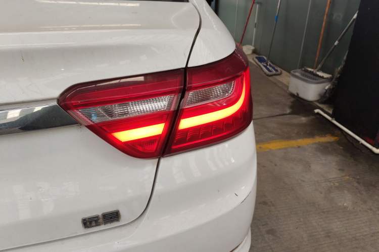 Used Geely Auto Vision 2020 Revised Version 1.5L CVT Asian Games Edition Exterior 3