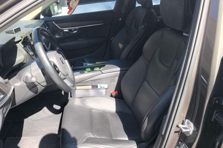 Used Volvo V90 2020 Facelifted Cross Country T5 AWD Zhiyuan Edition