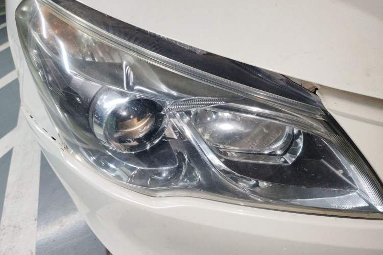 Used Suzuki Alivio 2015 1.6L Manual Comfort Model Right Front Headlight