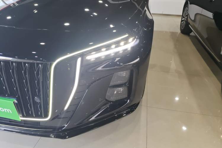 Used Hongqi H5 2025 2.0T Automatic Xuan Ying Edition
