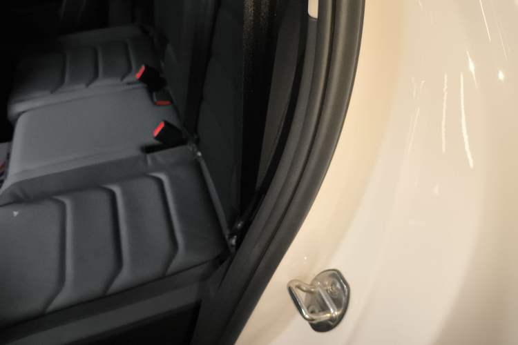 Used Volkswagen Tayron 2022 280TSI Two-Wheel Drive Luxury Smart Connectivity Version
