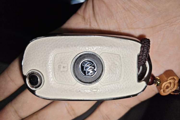 Used Buick Verano 2017 Sedan 15S Automatic Leading Model Vehicle Key