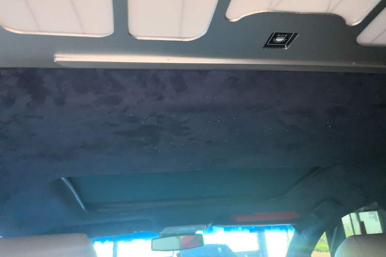 Used Buick GL8 2020 Land Business Class 652T Luxury Model
