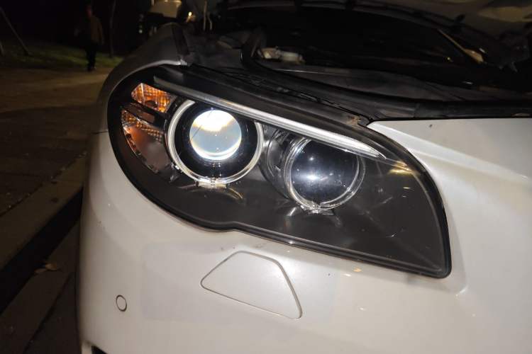 Used BMW 5 Series 2015 520i Elegant Edition
