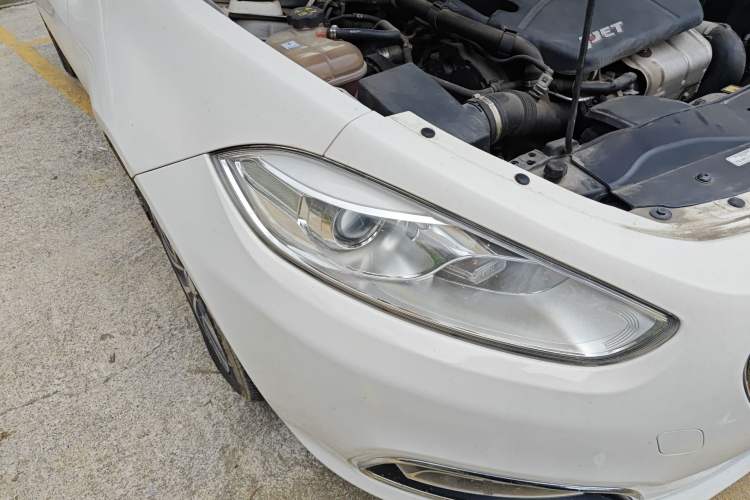 Used Fiat Viaggio 2012 1.4T Automatic Enjoyment Edition Right Front Headlight