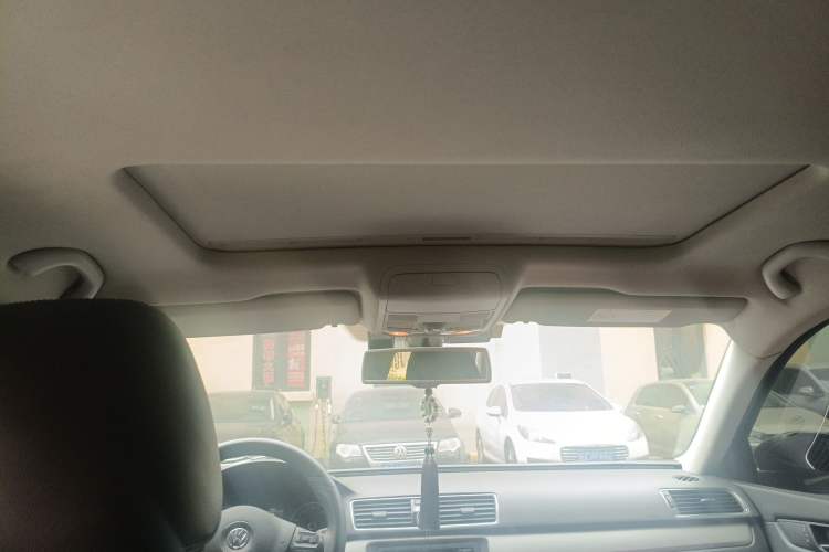 Used Volkswagen Passat 2014 1.8TSI DSG Prestige Edition Headliner