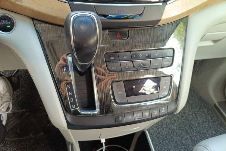 Used Buick GL8 2017 ES 28T Comfort Model China V Standard