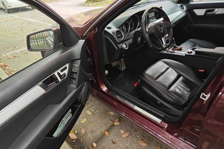 Used Mercedes-Benz C-Class 2011 C 200 CGI Fashion Model Driver Seat