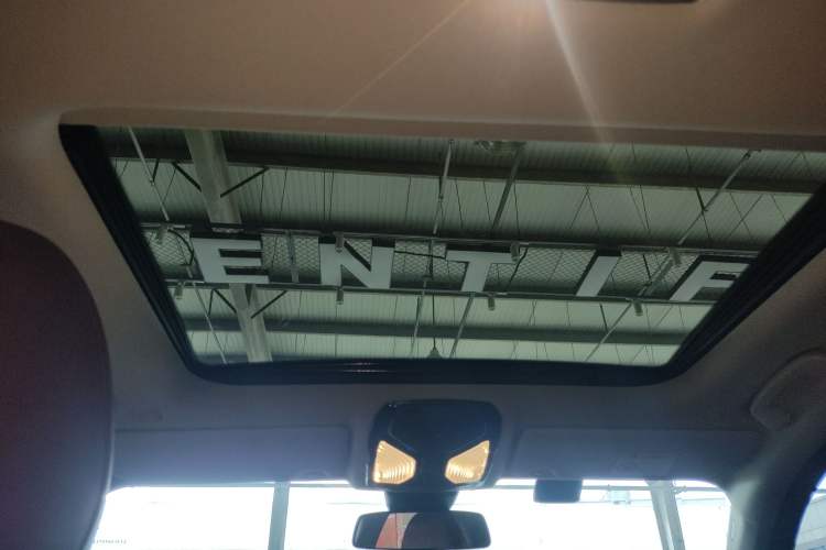 Used BMW 3 Series 2022 325i M Sport Package Headliner