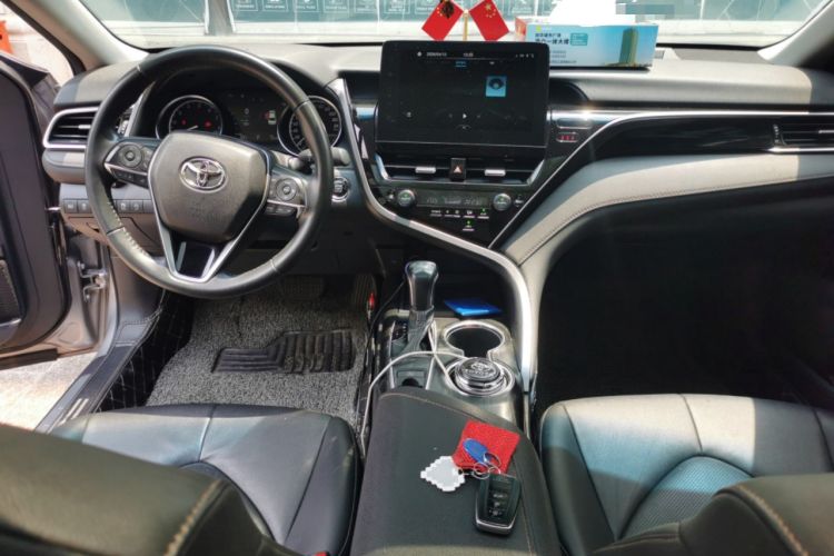 Used Toyota Camry 2021 2.0G Luxury Edition
