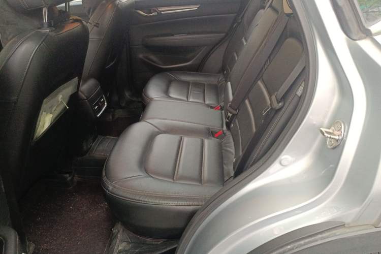 Used Mazda CX-5 2018 2.5L Automatic 4x4 i-ELOOP ZhiZun Version China VI Standard Left Rear Seat