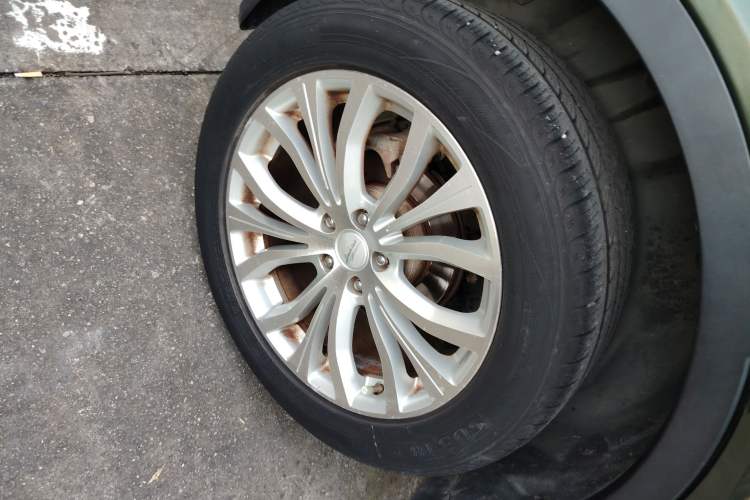 Used Land X7 2015 2.0T Panoramic Prestige Edition
