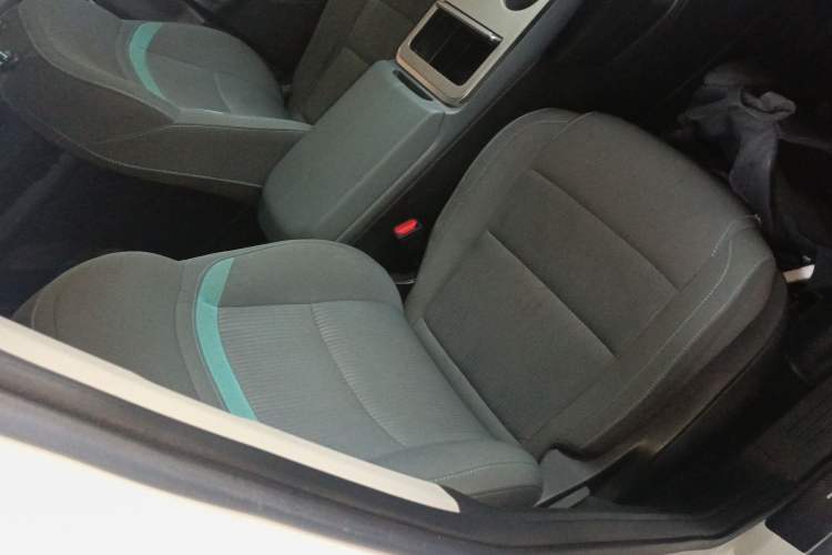 Used AION Y 2024 Younger Right Front Seat