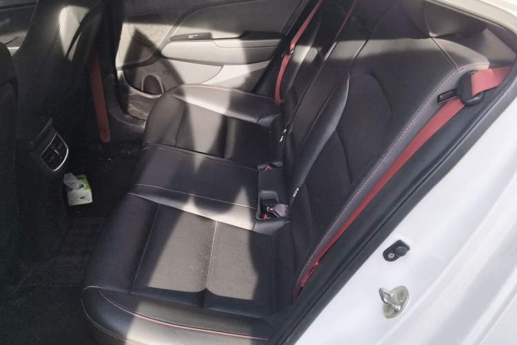 Used Hyundai Elantra (6th Generation / Lingdong) 2019 1.4T Dual-Clutch Xuan Dong · Dynamic Model Left Rear Seat