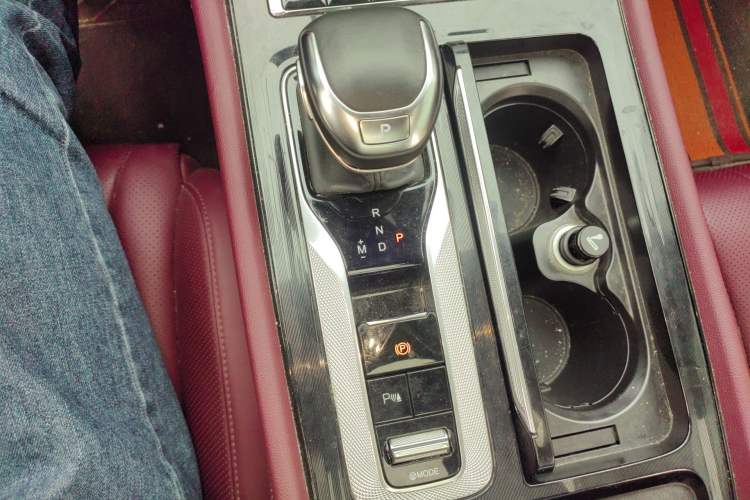 Used Hongqi H5 2023 2.0T Automatic Smart Connect Flagship Edition
