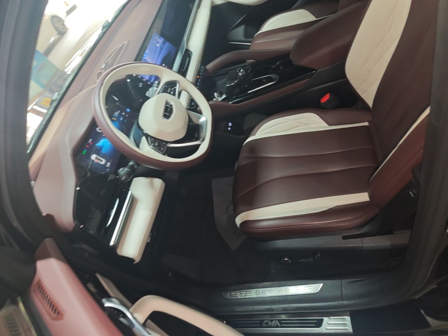 Geely Auto Monjaro L 2021 2.0TD DCT EVO Two-Wheel Drive Prestige Version — снимка 17