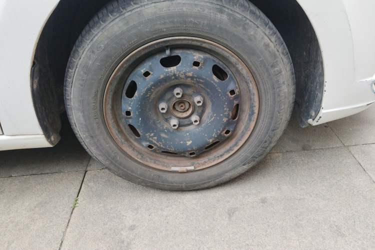 Used Volkswagen Jetta 2017 1.5L Automatic Fashion Model Right Front Wheel Hub