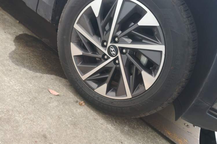 Used Hyundai Tucson 2021 Tucson L 1.5T DCT GLX Elite Edition Right Front Wheel Hub