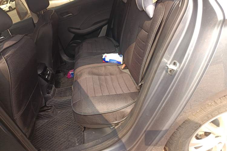 Used Roewe i5 2023 1.5L Manual Comfort Edition