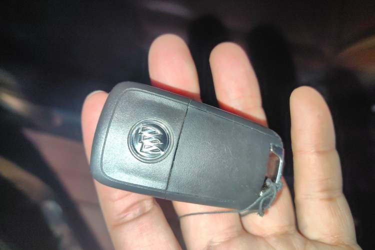 Used Buick LaCrosse 2013 2.4L SIDI Elite Comfort Version Vehicle Key