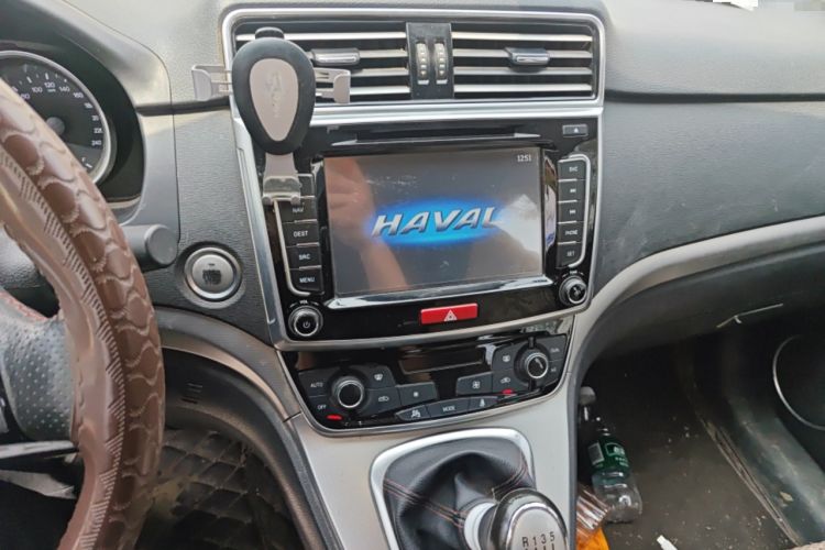 Used Haval H6 2017 Blue Label Sport Edition 1.5T Manual Two-Wheel Drive Elite Model Audio And AC Panel